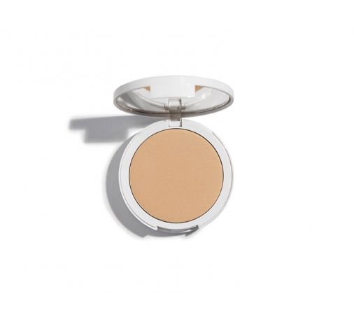 Fondotinta compatto in polvere con SPF 50, ideale per una protezione solare ad alta copertura e per uniformare l’incarnato.